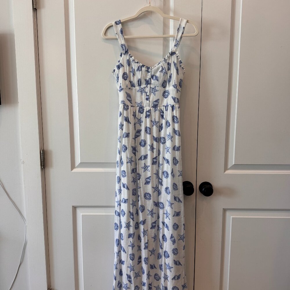 NWT Women's Shell Dress in Blue and White Lightweight Derek Heart Maxi